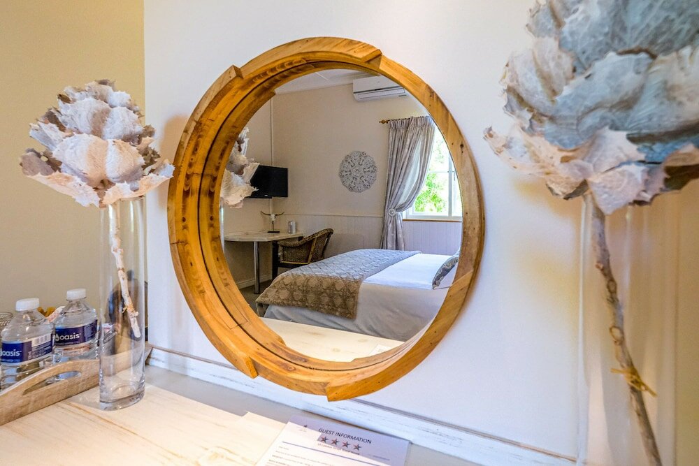 Фото No. 10 Caledon Street Guest House