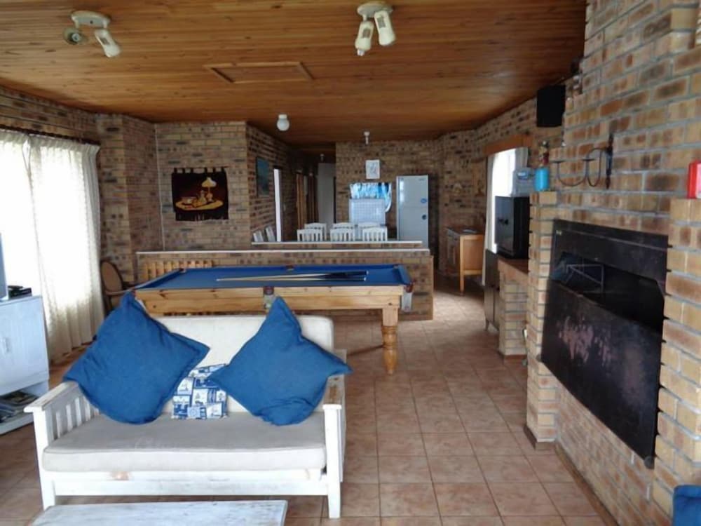 Фото White Shark Backpackers