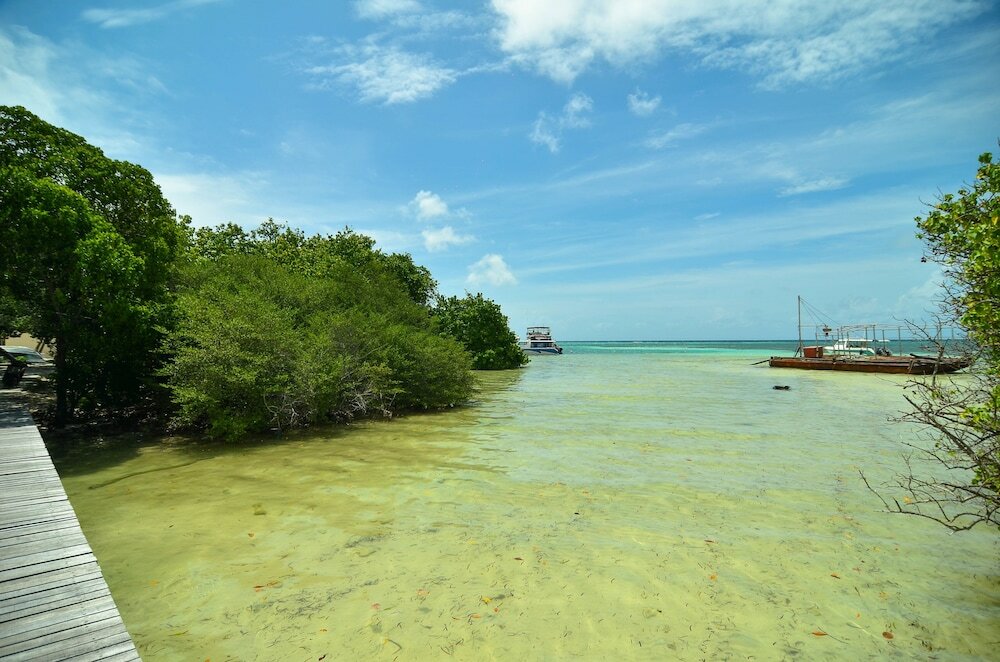 Фото Huraa East Inn