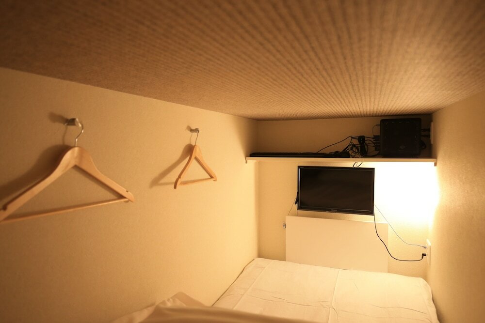 Фото Hostel Wasabi Osaka Bed with Library