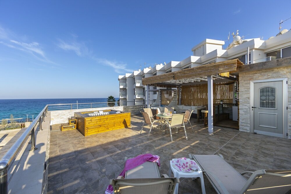 Фото Вилла Seafront Protaras Luxury Resort