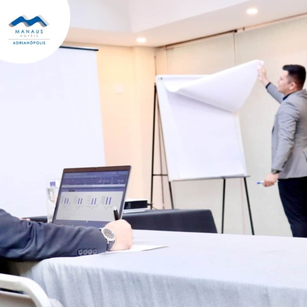 Фото Hotel Adrianópolis All Suites