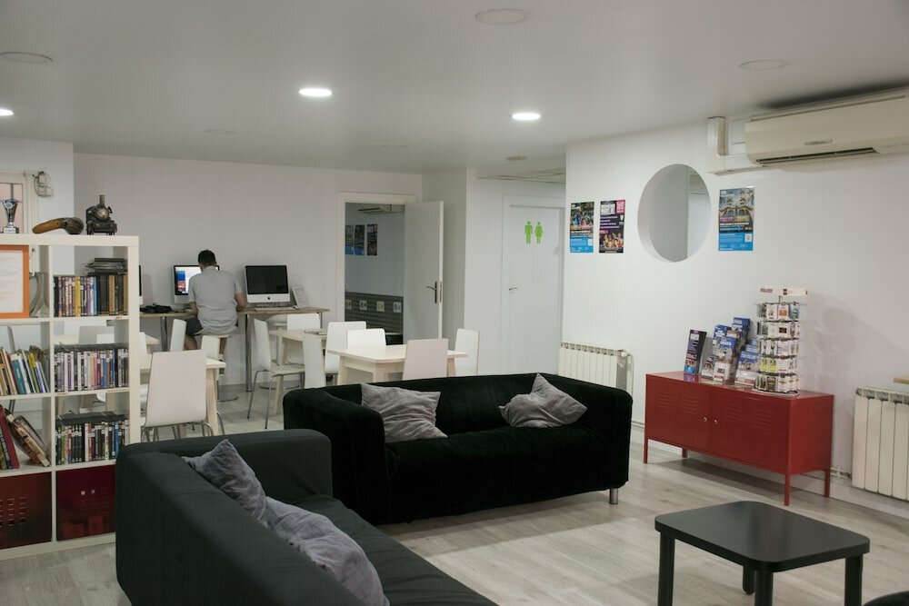 Фото Alberguinn Youth Hostel