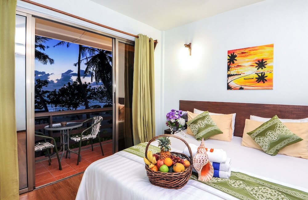 Фото Salt Beach Hotel