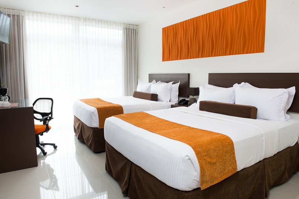 Фото Hotel Latitud 15