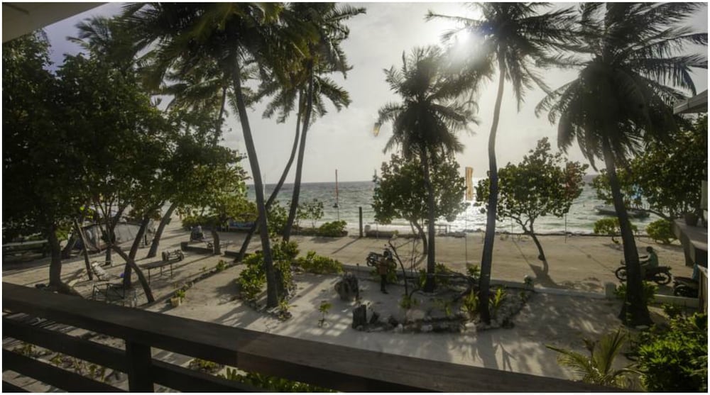 Фото Отель Salt Beach