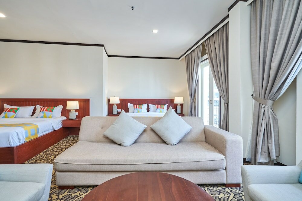 Фото Oyo Home 89378 The Platinum Suites