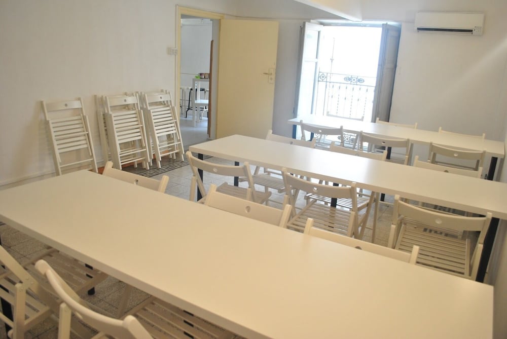 Фото Sunrise Hostel & Rooms