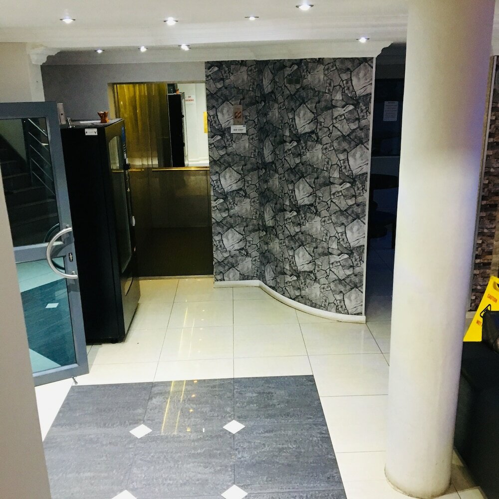 Фото Al Hamra Hotel