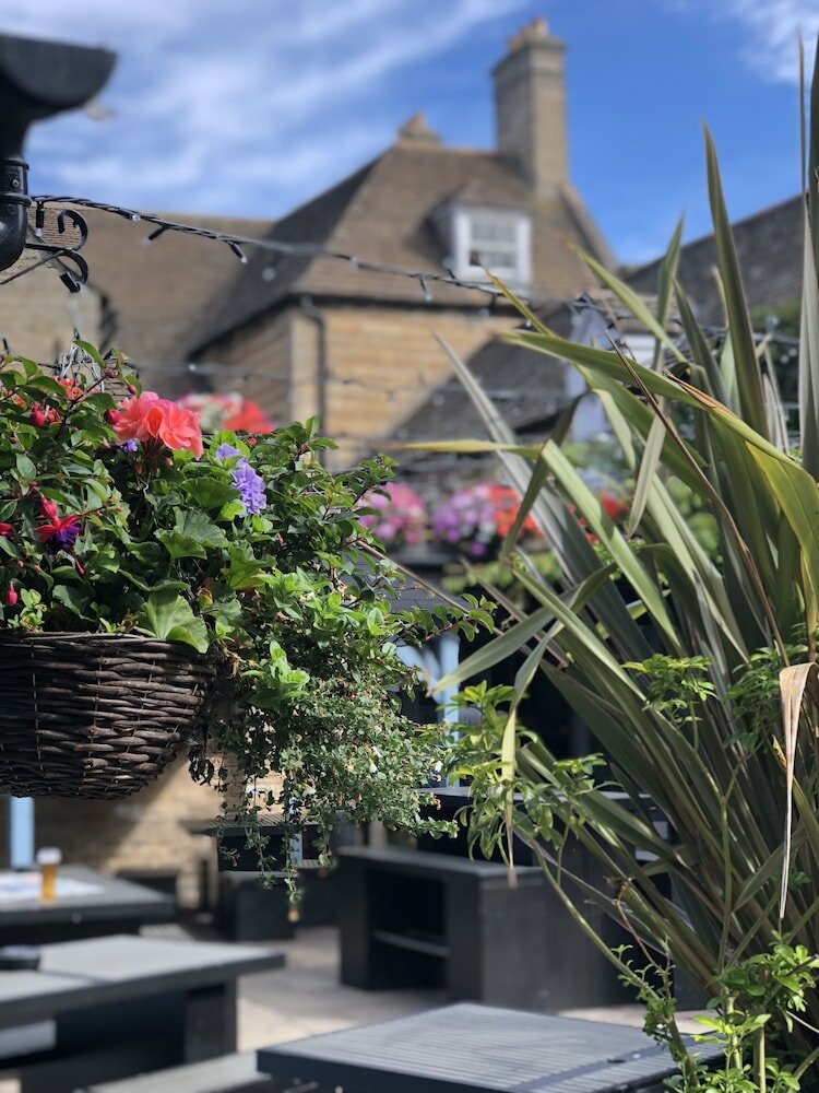 Фото The Deeping Stage