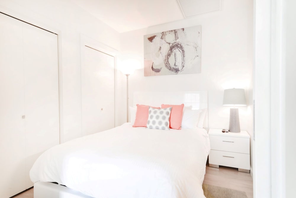 Фото Global Luxury Suites Downtown Boston