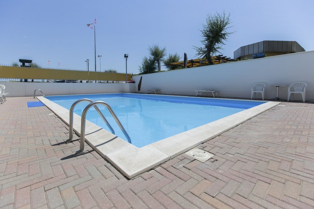 Фото Hotel Metropole