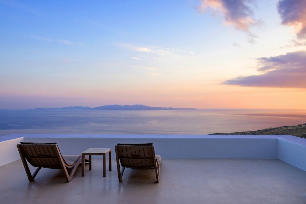 Фото Living Theros Luxury Suites