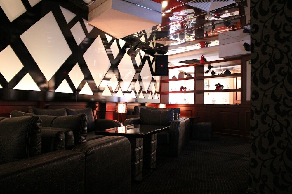 Фото Shiroka Laka Hotel