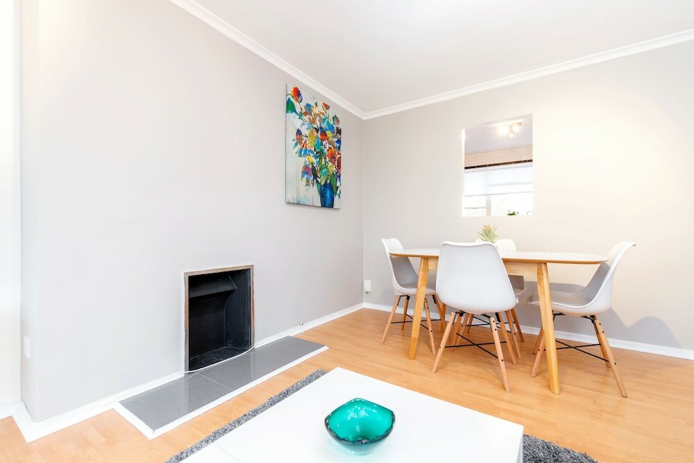 Фото Holland Park Heights by BaseToGo