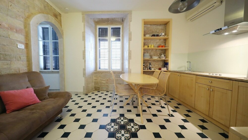 Фото Central Apartments - Integrated Hotel Zadar