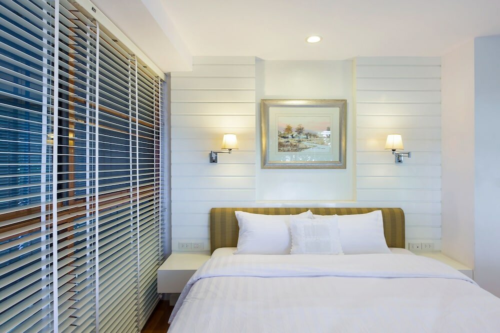 Фото Baan LonSai Beachfront Condominium