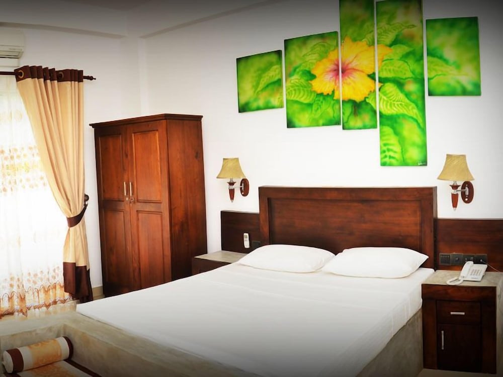 Фото Hotel Sunrich Kandy