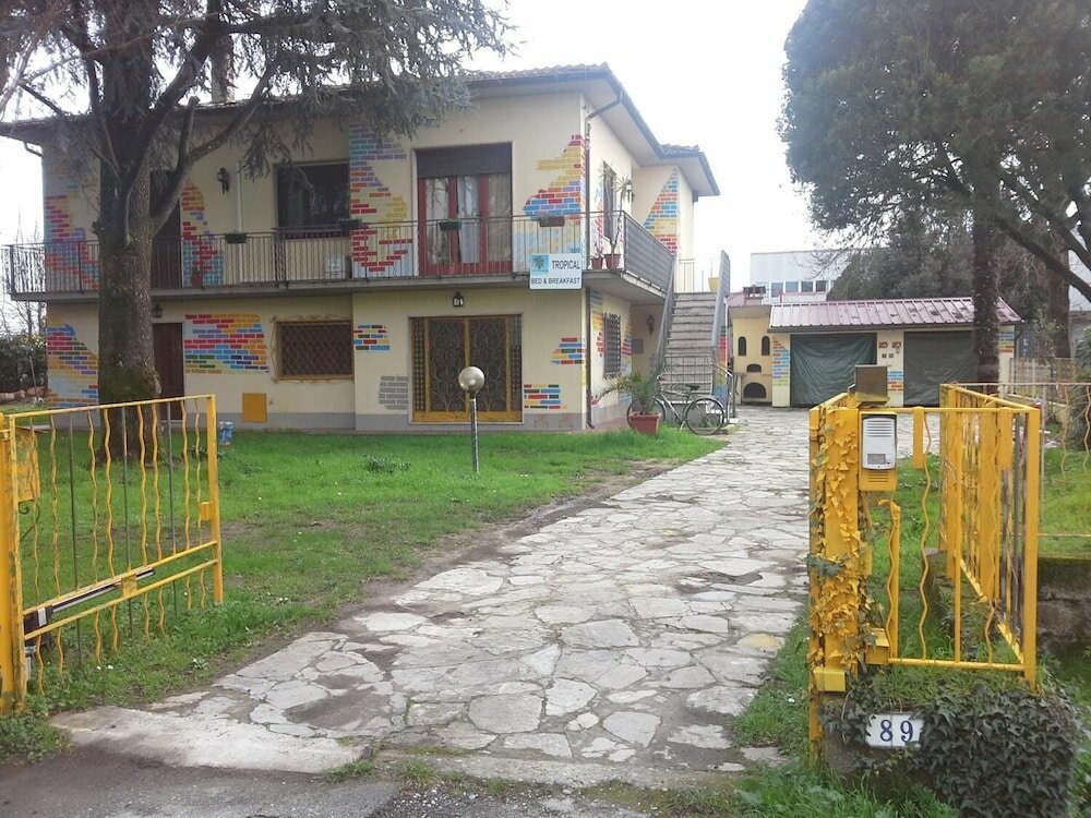 Фото Tropical B&b