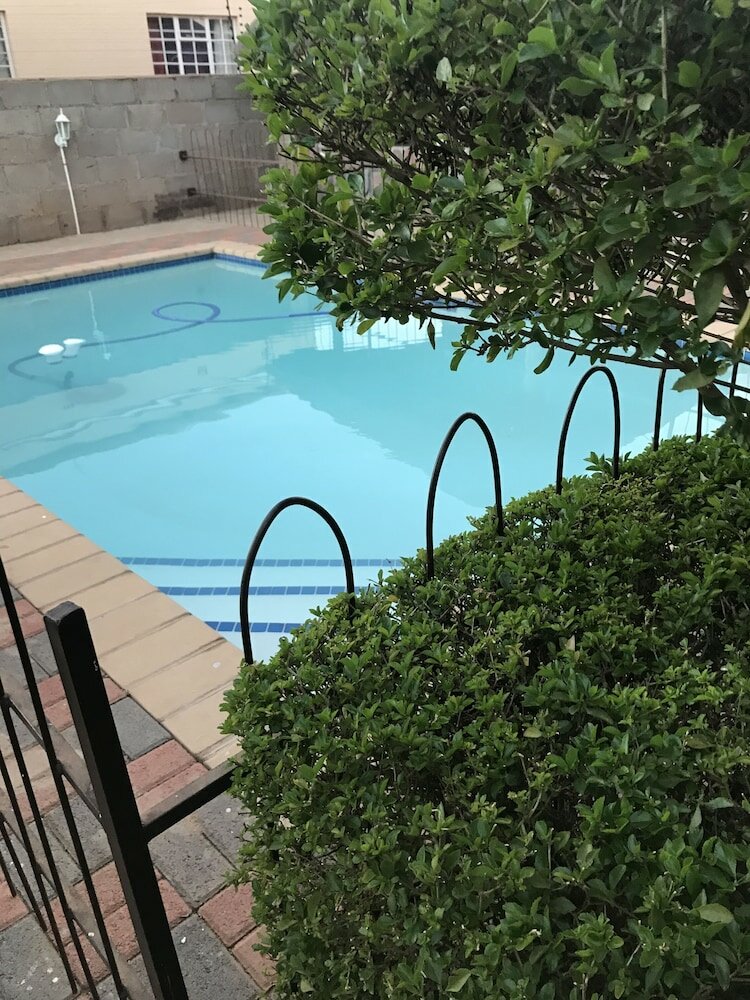 Фото Overflow Guest House