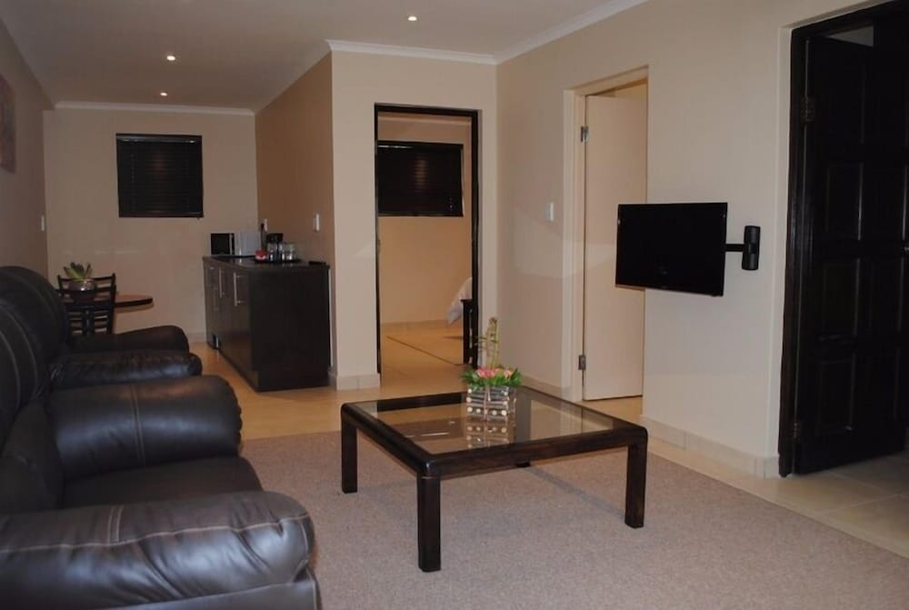 Фото 6 on Morris Guest Lodge