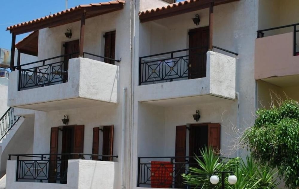 Фото Koula Apartments