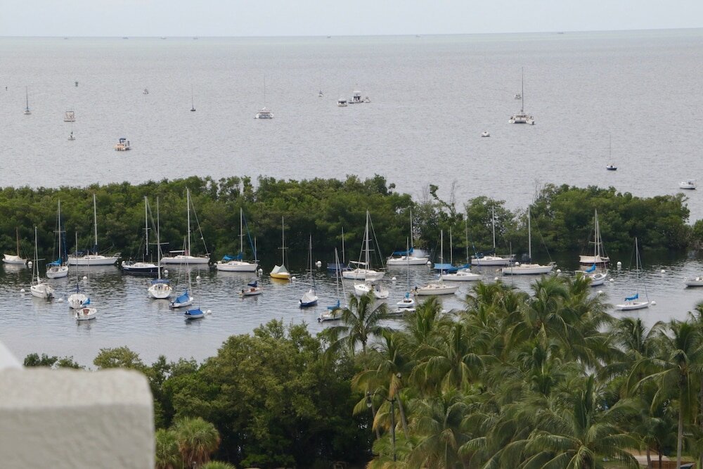 Фото Private Residences at Hotel Arya by SoFLA Vacations