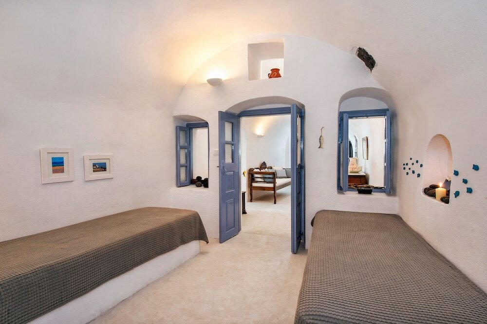 Фото Skala Cave by Thireon