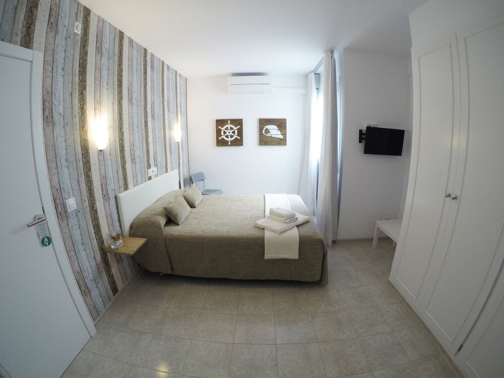 Фото Hostal del Mar