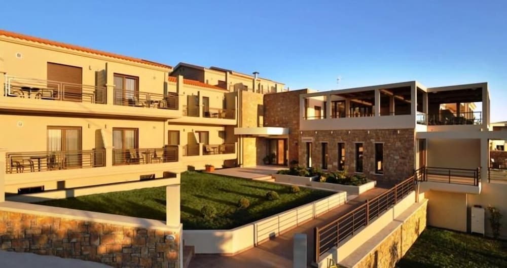 Фото Hotel Porto Plaza Beach Resort