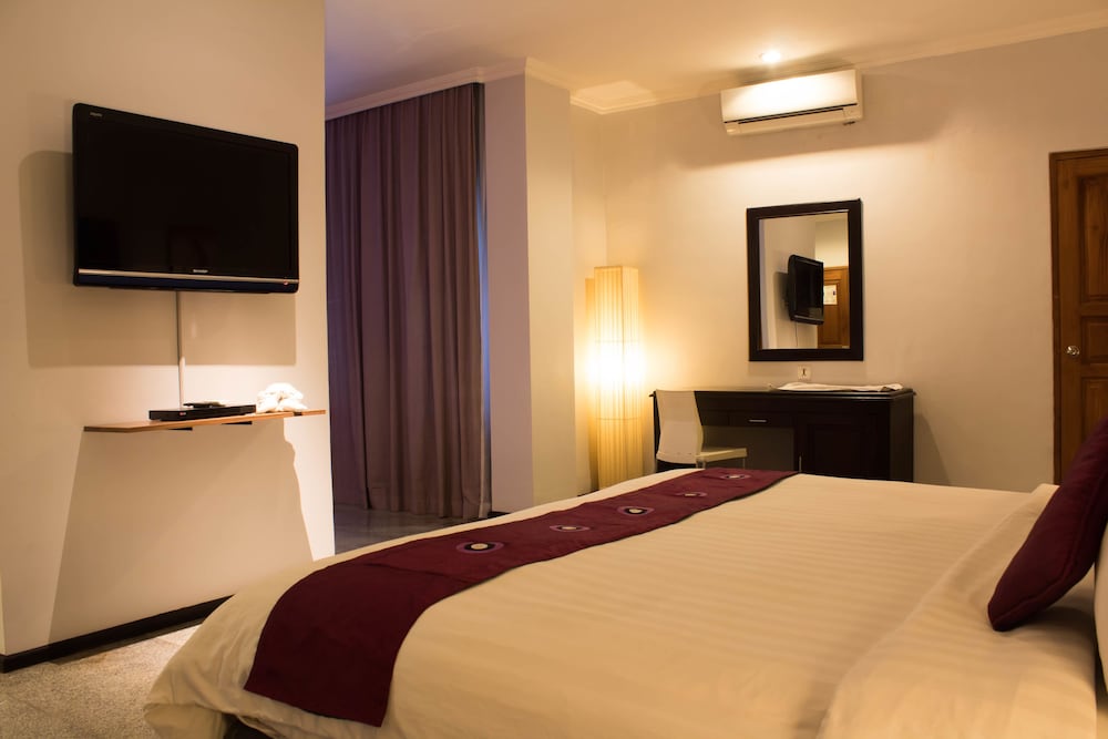 Фото Famous Hotel Kuta