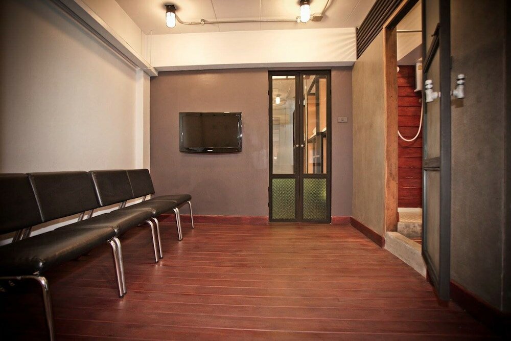 Фото The Arak Bed Bar and Hostel