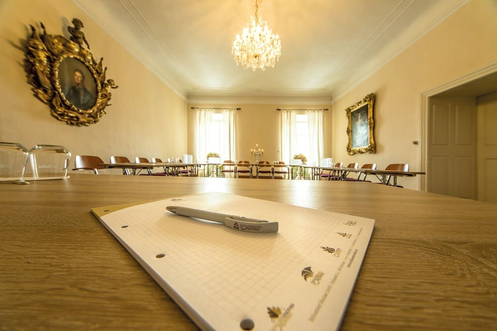 Фото Schlosshotel Mondsee