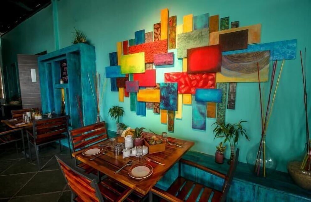 Фото One Earth Wonder Clif Udaipur