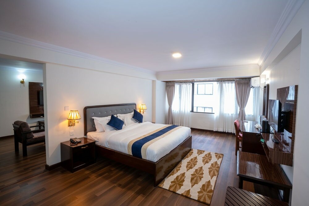 Фото Kathmandu Business Hotel