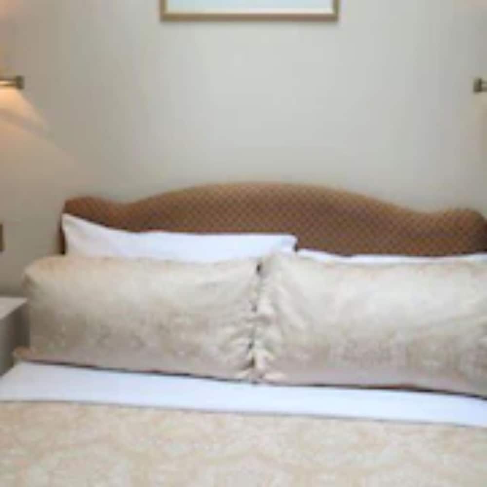 Фото Hunters Lodge