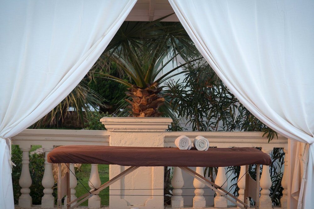 Фото Notos Heights Hotel & Suites