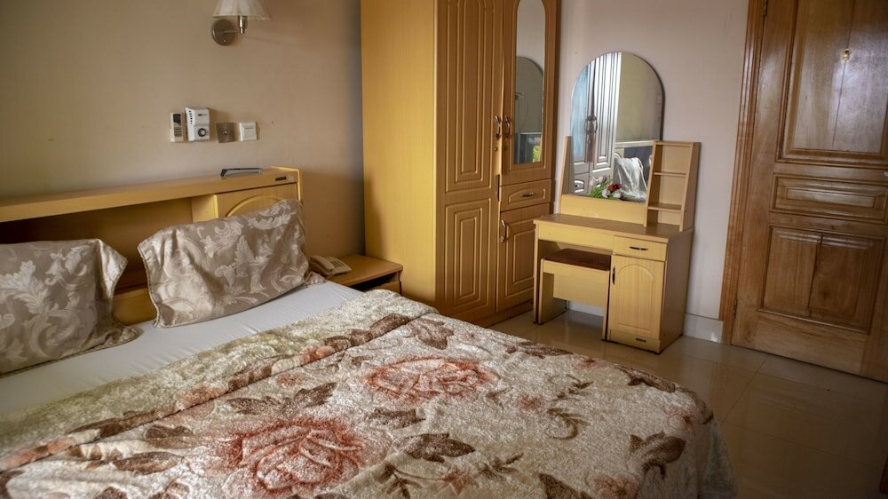 Фото Crown Liberty