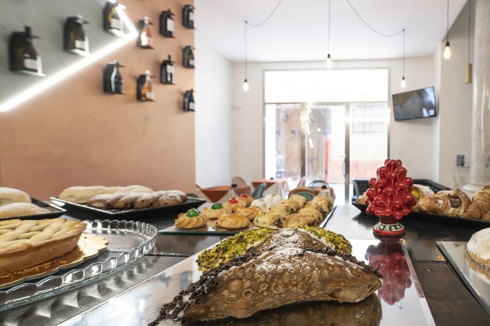 Фото Central Gallery Rooms