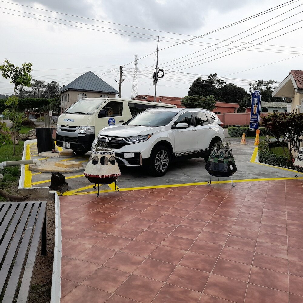 Фото Asantewaa Premier