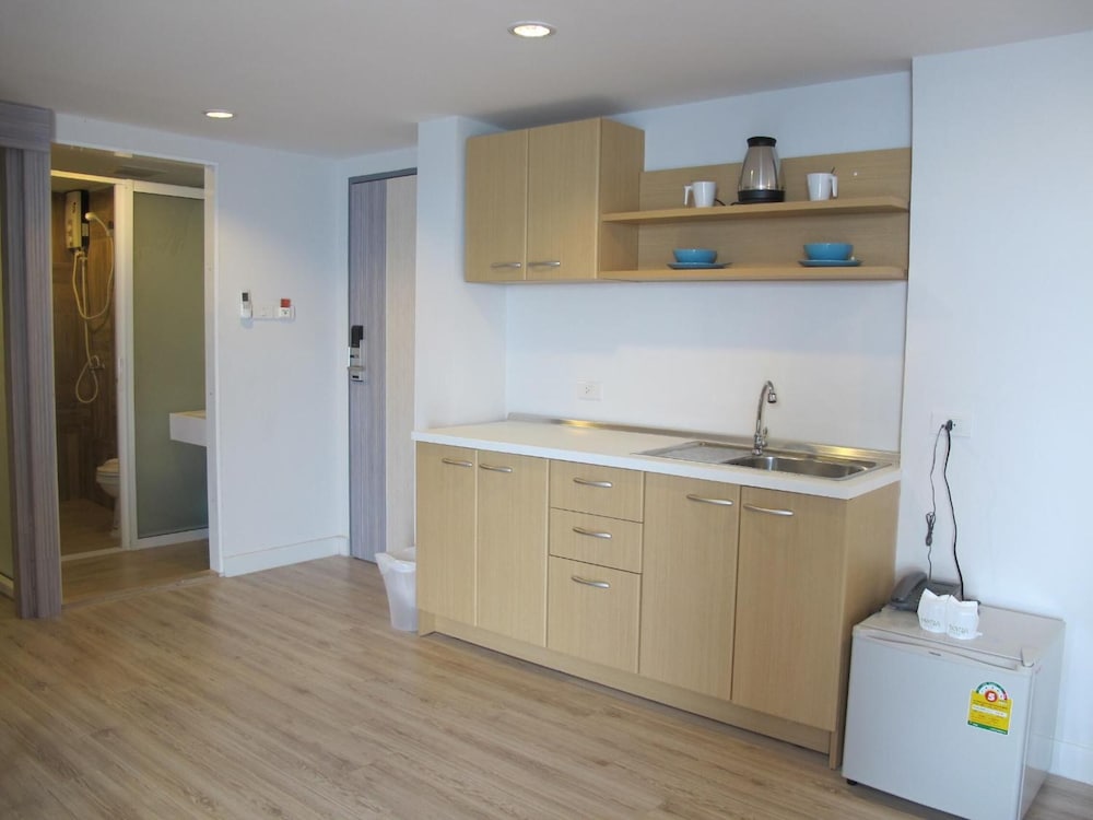 Фото Nantra Pattaya Baan Ampoe Beach