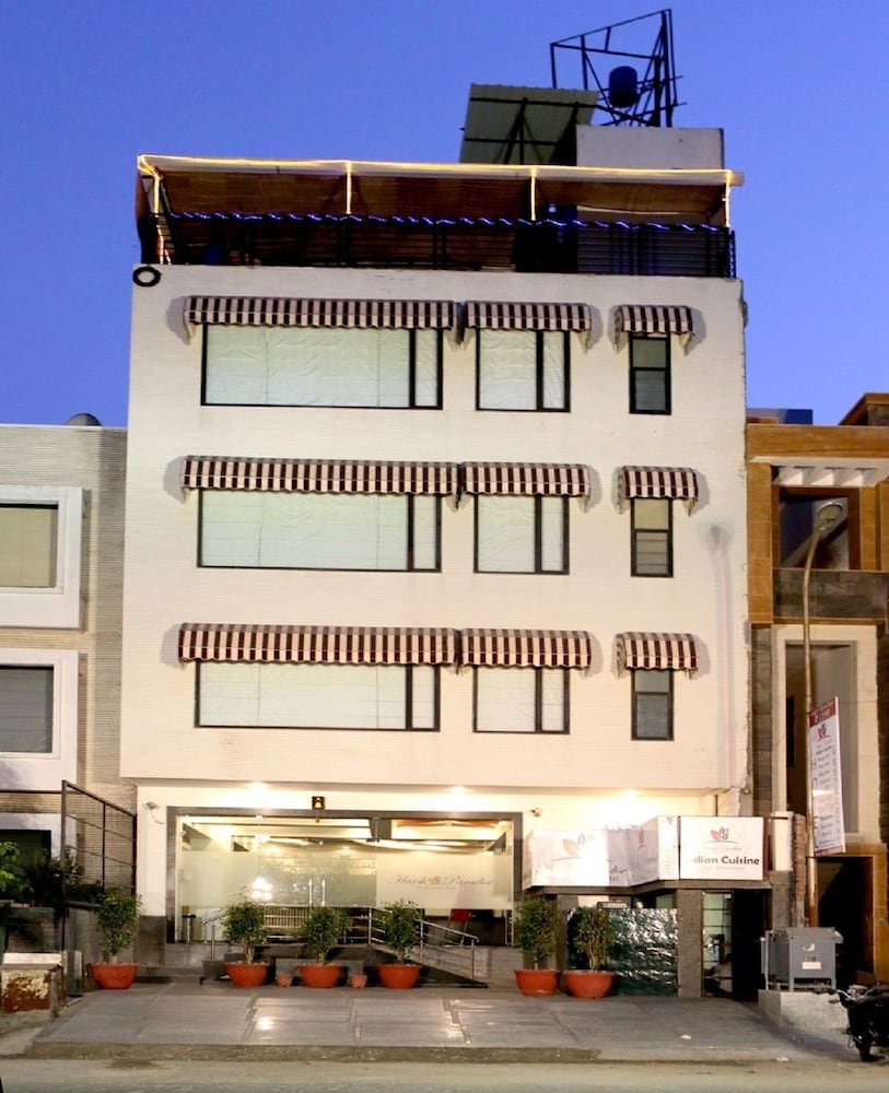 Фото отеля 1