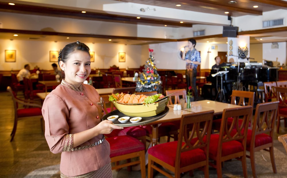 Фото Charoen Hotel