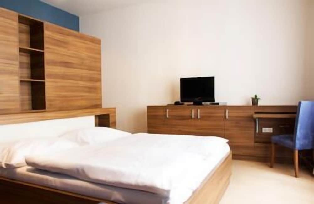 Фото Hotel & Pivovar Černý Orel