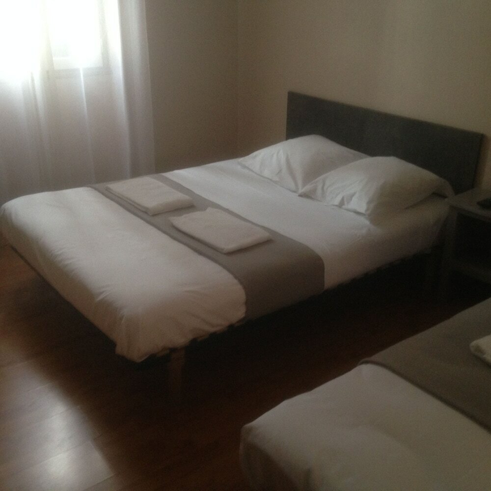 Фото Hôtel Le Rochegude