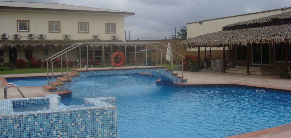 Фото отеля 2