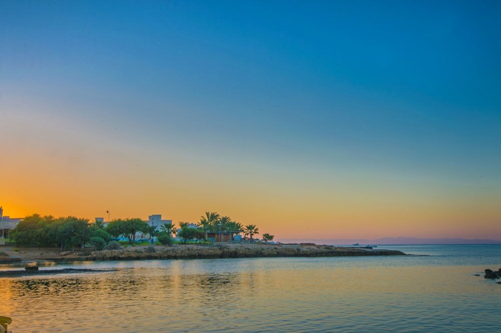 Фото Marlita Beach Hotel Apartments