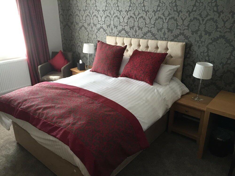 Фото The Villa Express