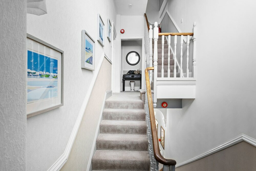 Фото Sandway House