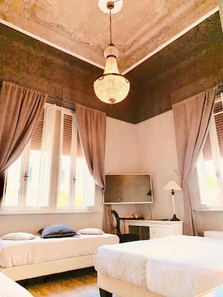 Фото Villa Tower Inn